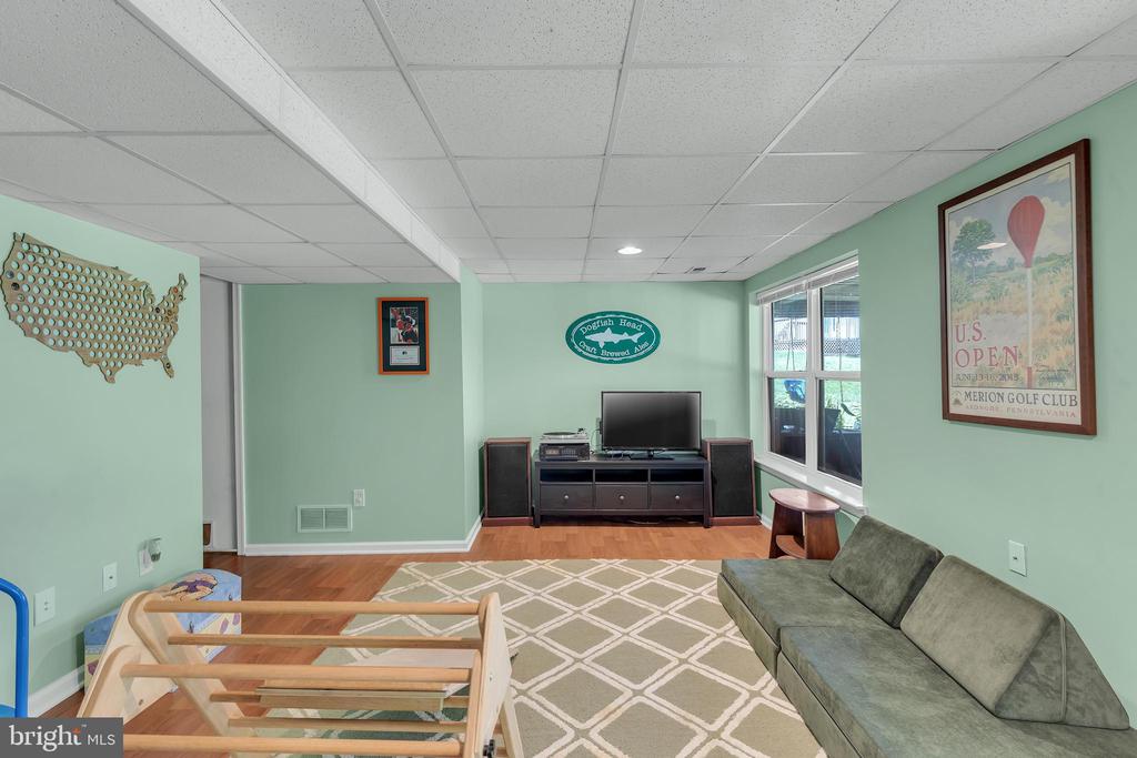 46 Mahopac Dr