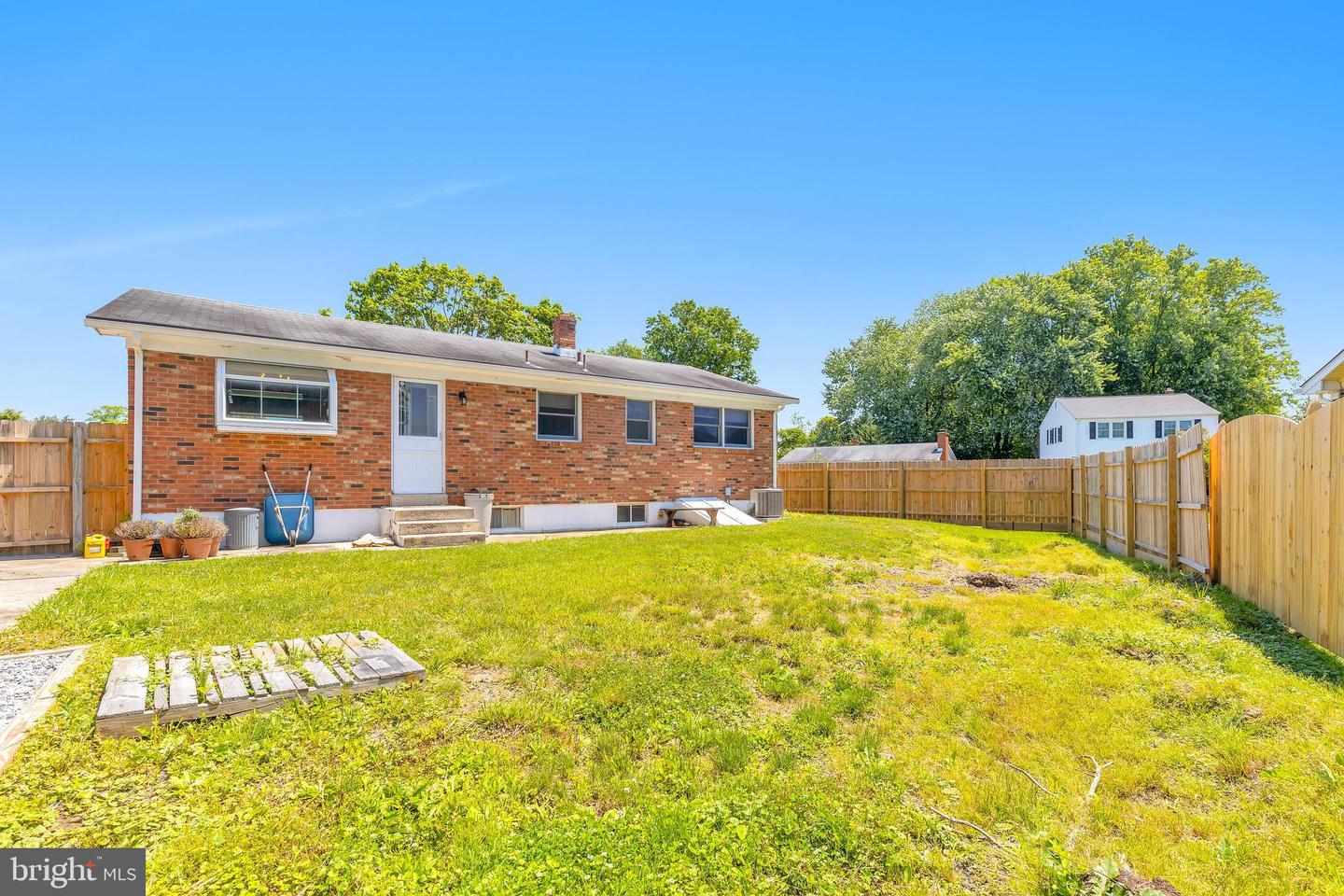 131 Clark Cir