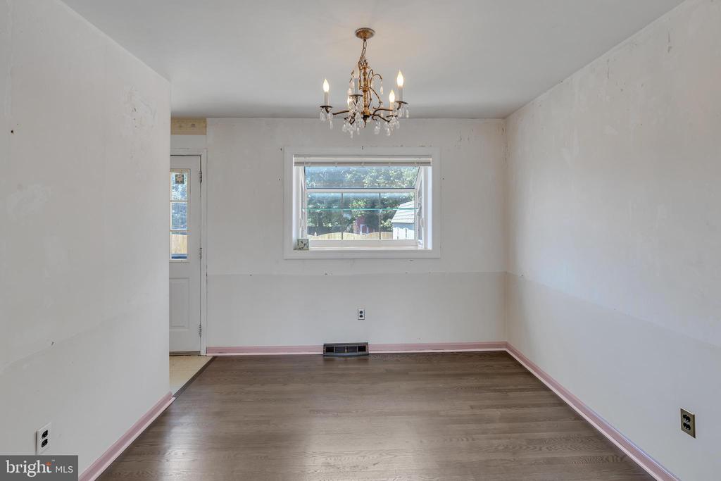 131 Clark Cir