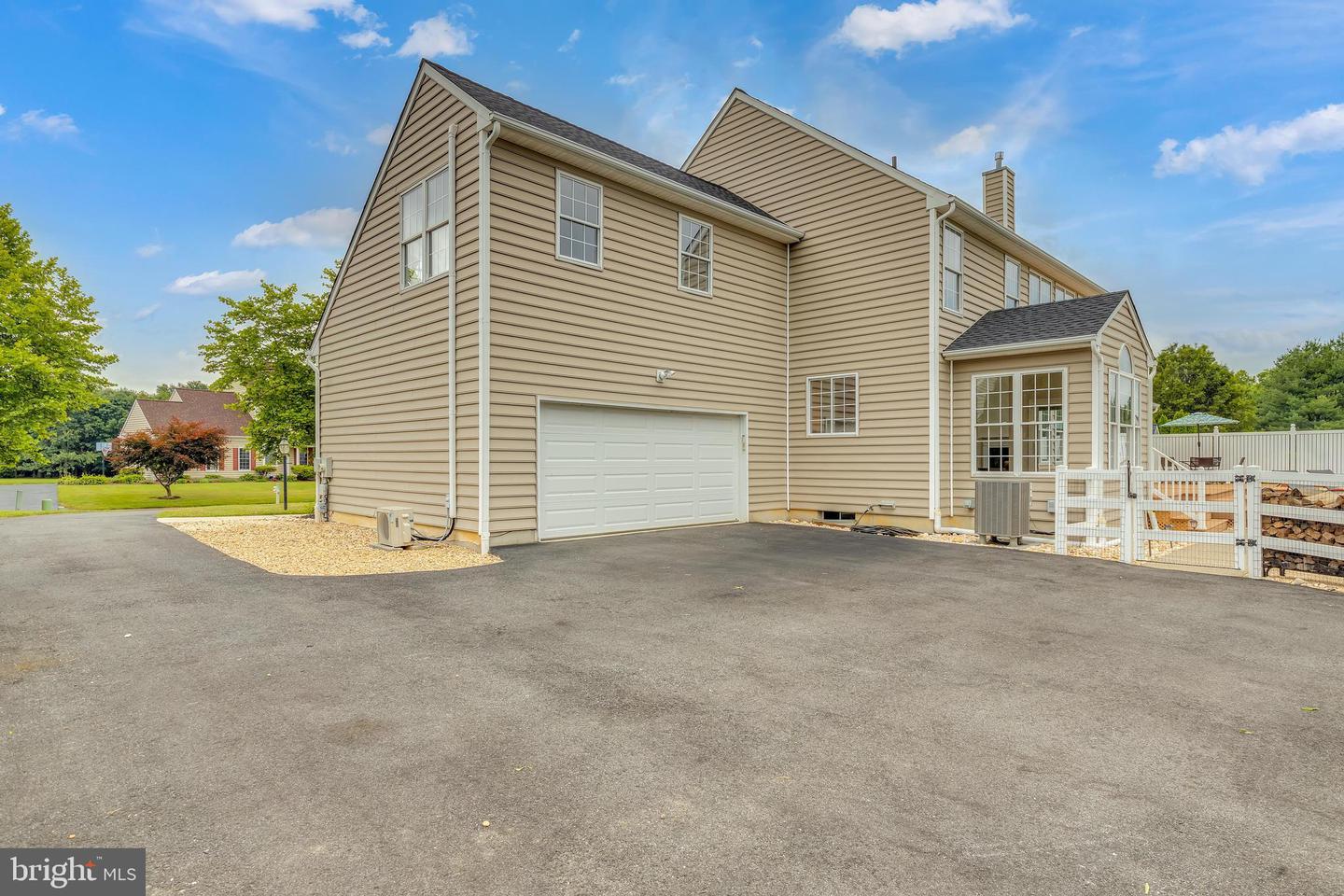 131 Westside Ln