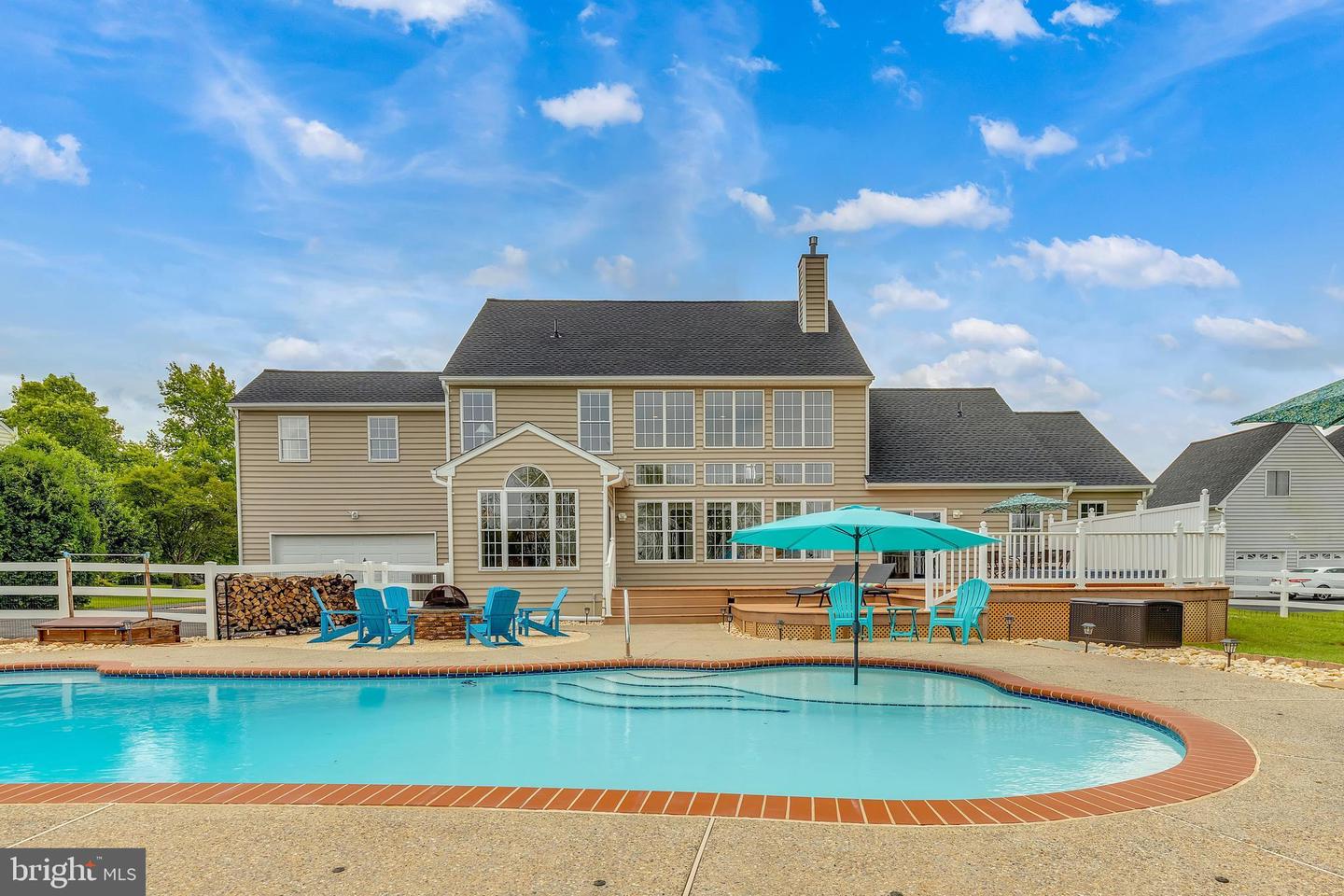 131 Westside Ln