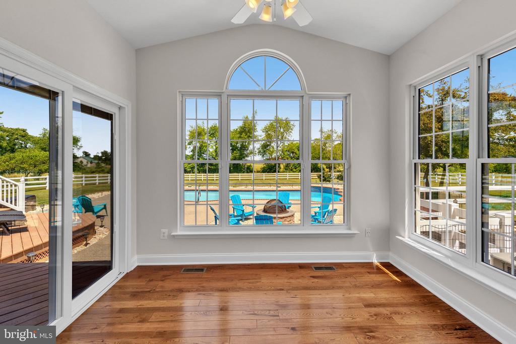 131 Westside Ln