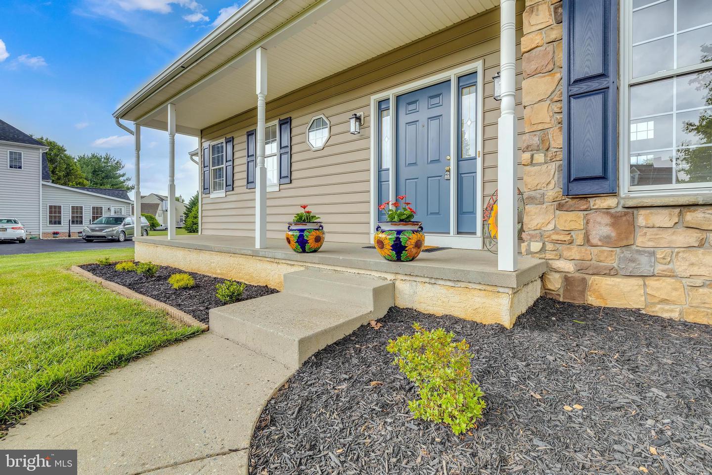 131 Westside Ln
