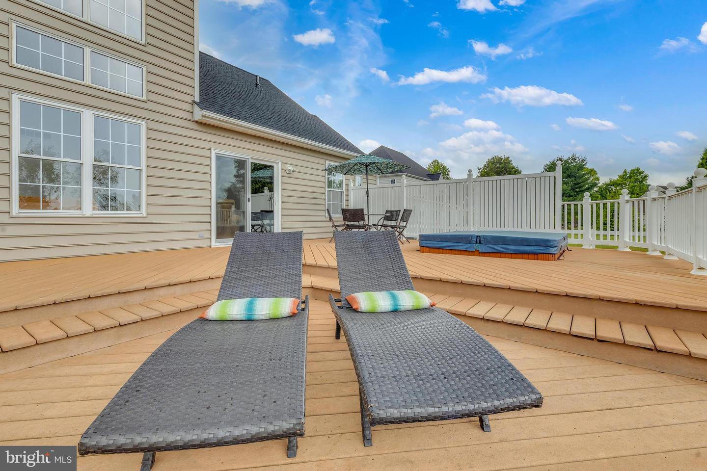 131 Westside Ln