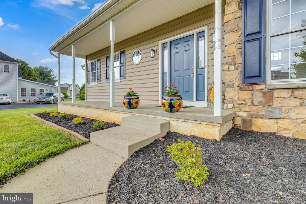 131 Westside Ln