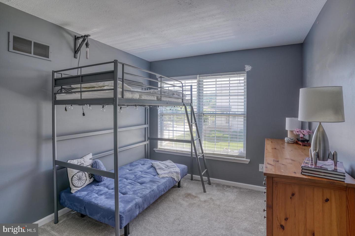 409 Woodstock Ln