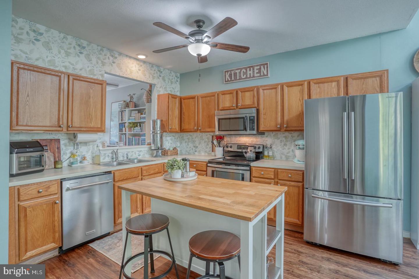 409 Woodstock Ln