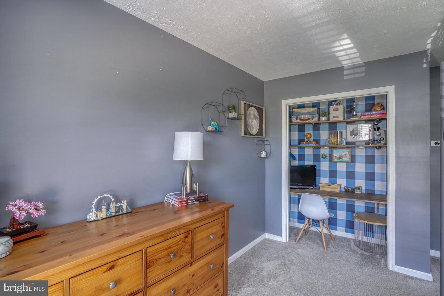 409 Woodstock Ln
