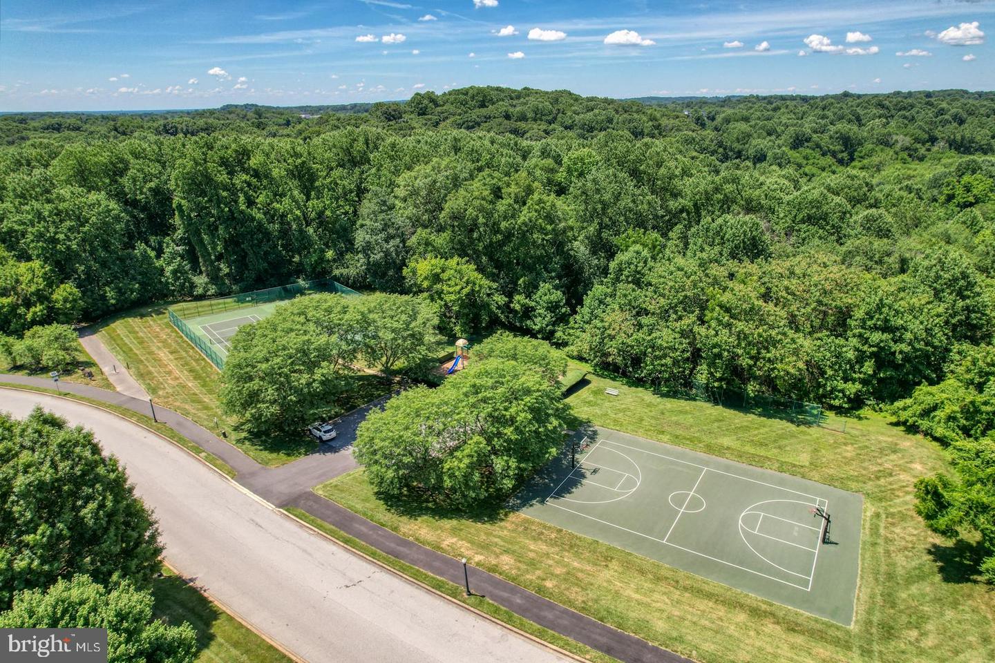 409 Woodstock Ln