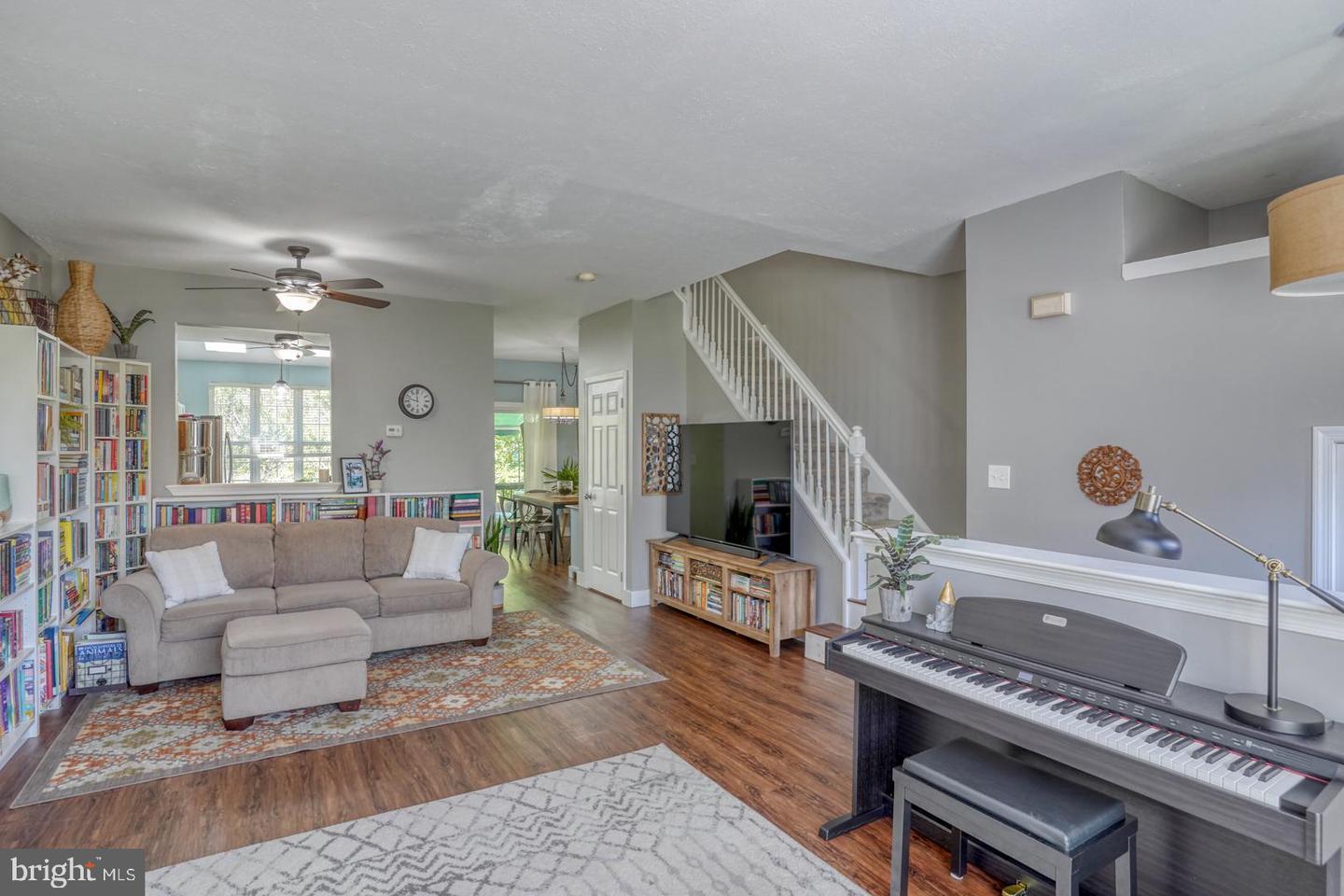 409 Woodstock Ln