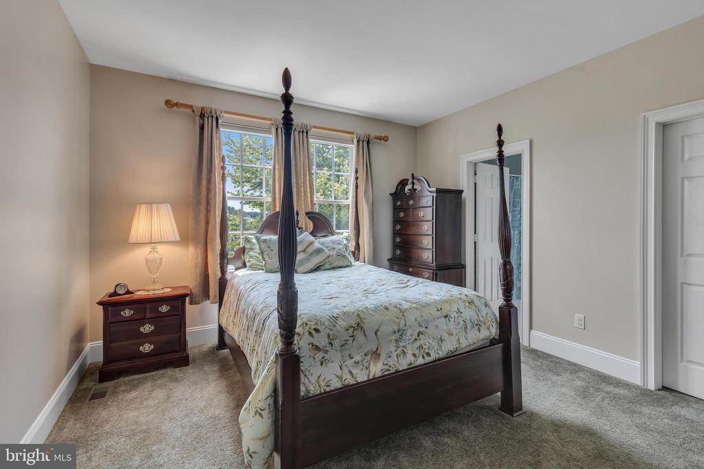 227 Ann Dr