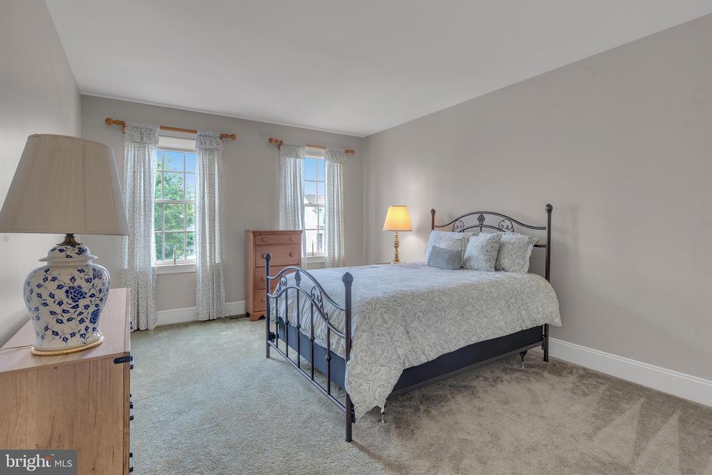 227 Ann Dr