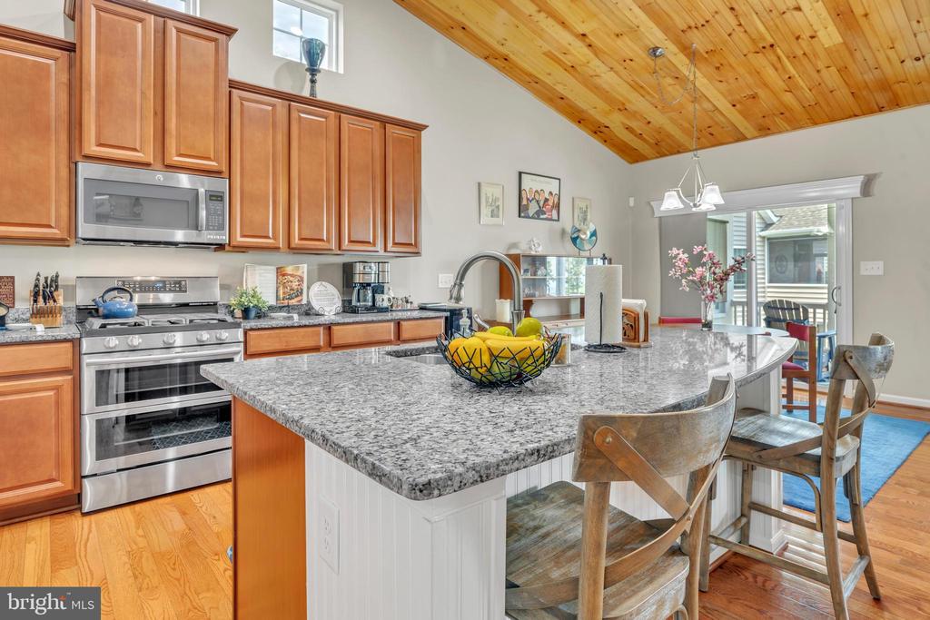 229 Glenshee Dr