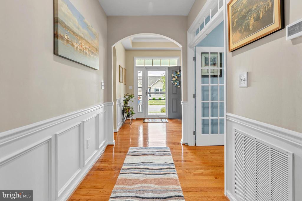 229 Glenshee Dr