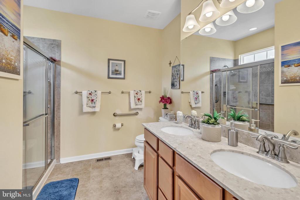 229 Glenshee Dr