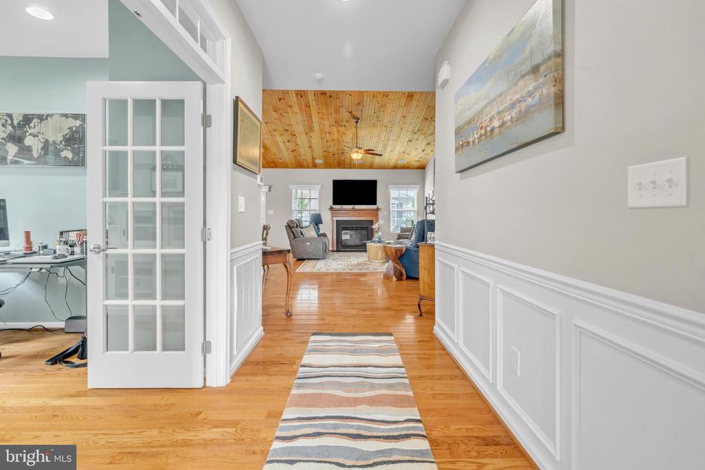 229 Glenshee Dr