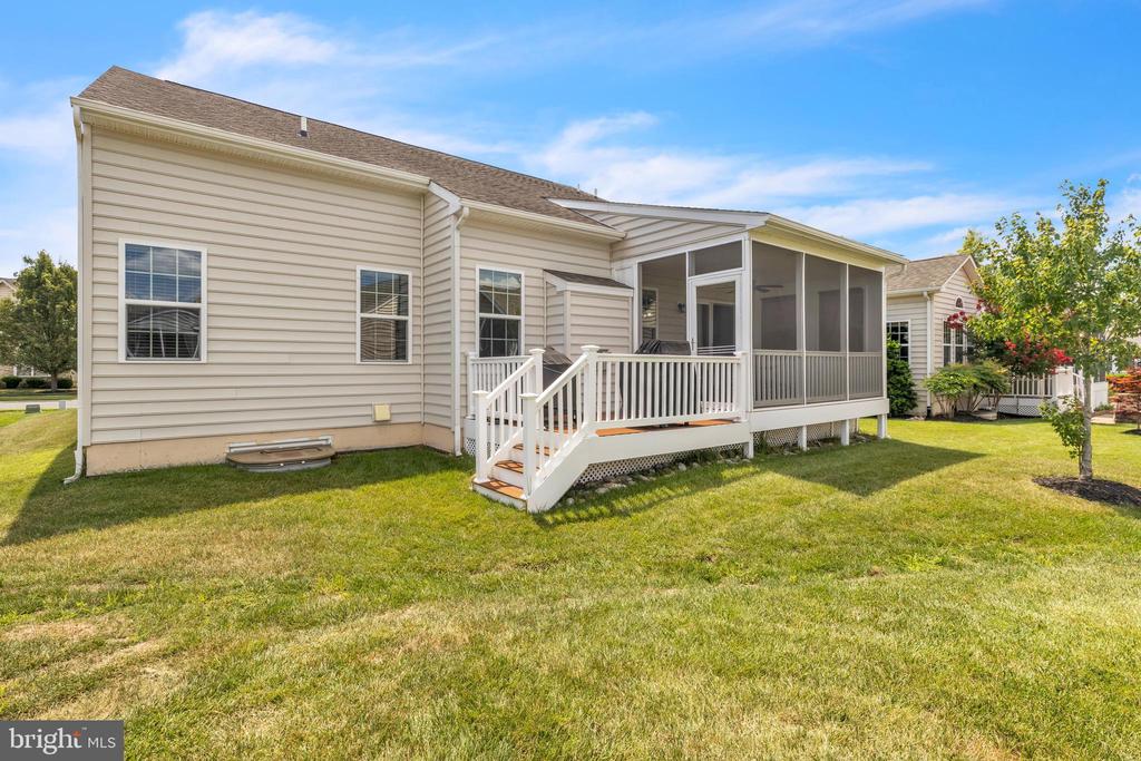 229 Glenshee Dr
