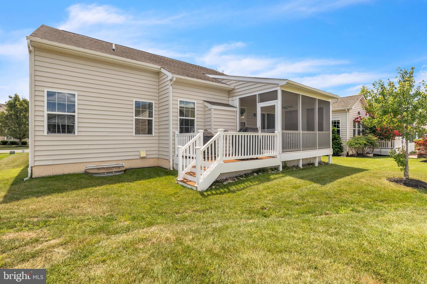 229 Glenshee Dr