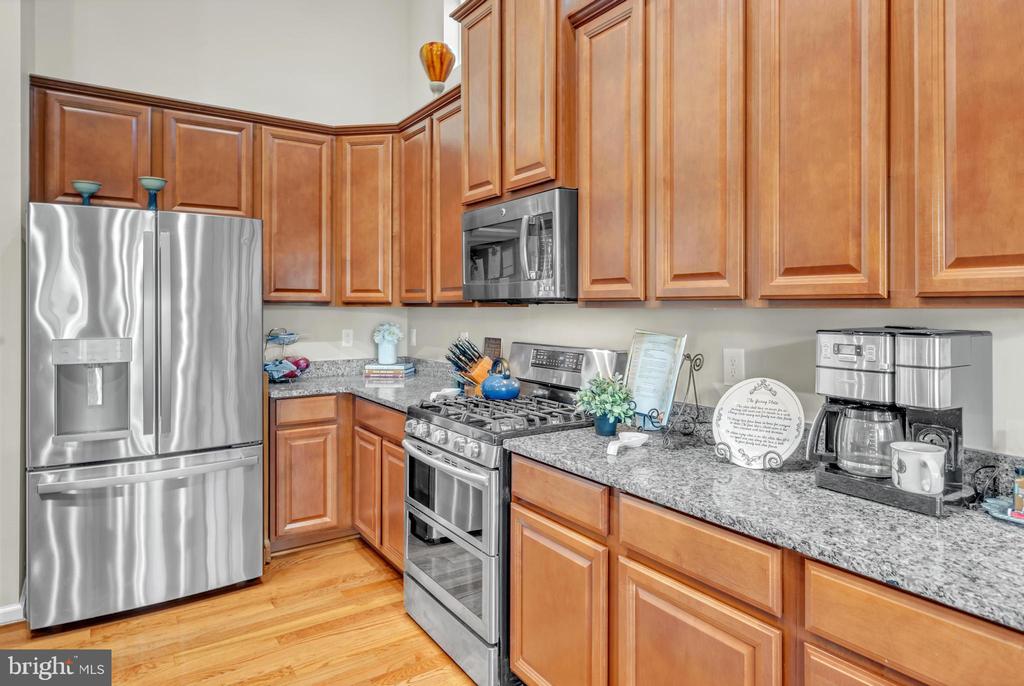 229 Glenshee Dr