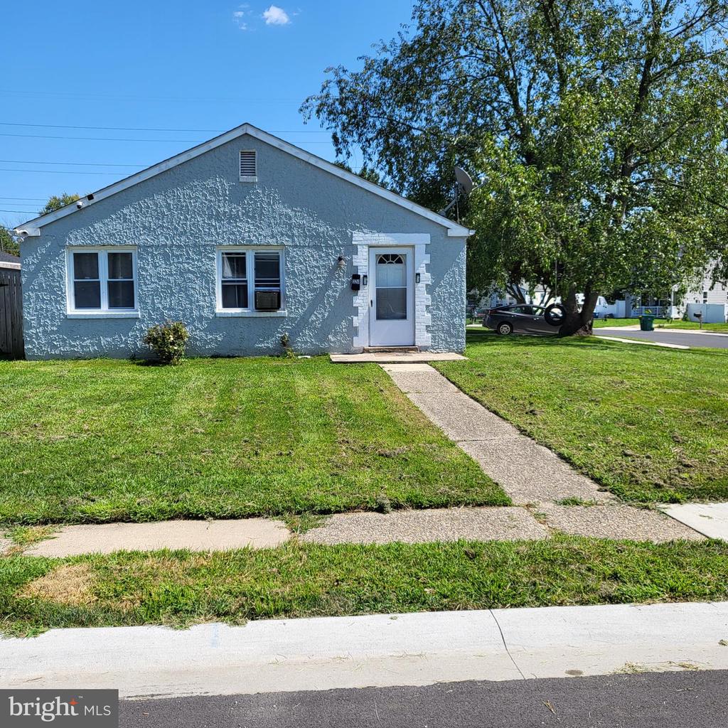 320 Elwood Pl