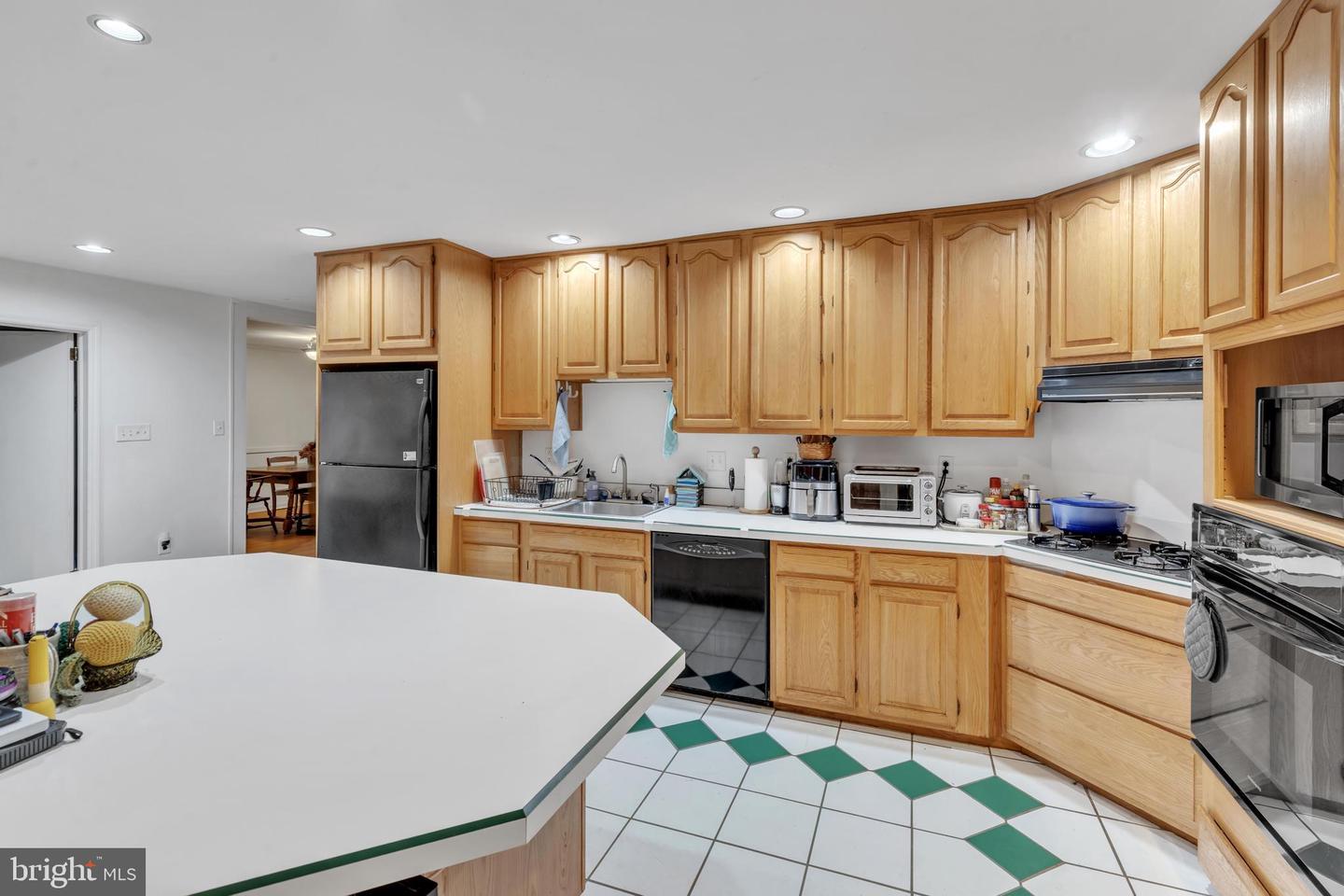 2601 Skylark Rd