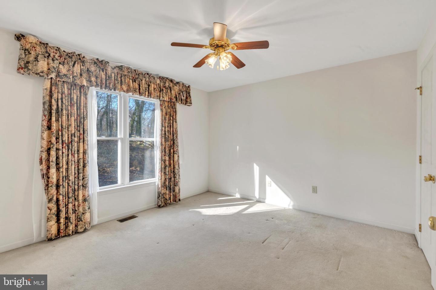 76 Hidden Valley Dr