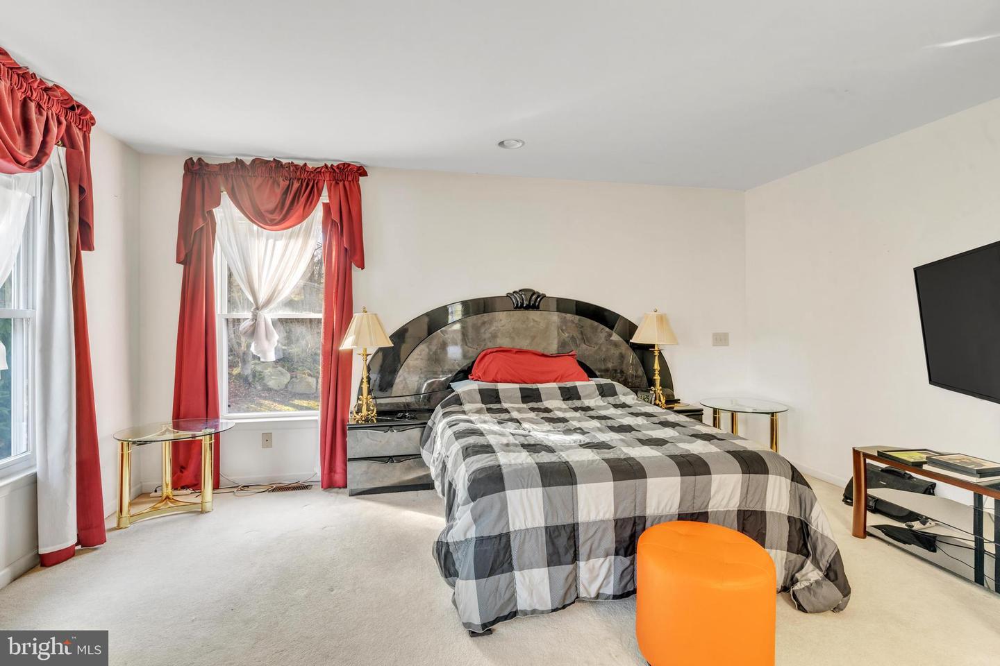 76 Hidden Valley Dr