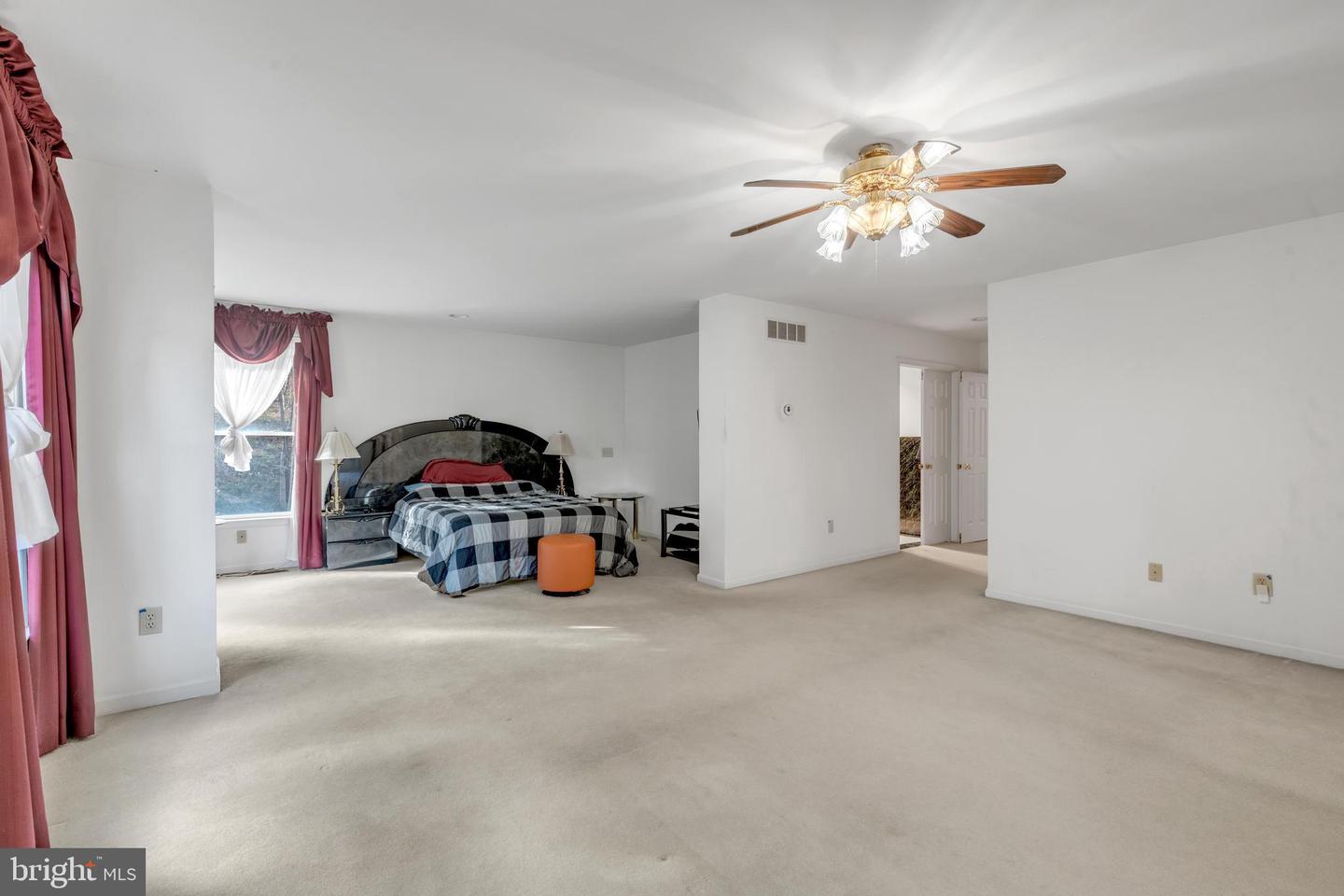 76 Hidden Valley Dr