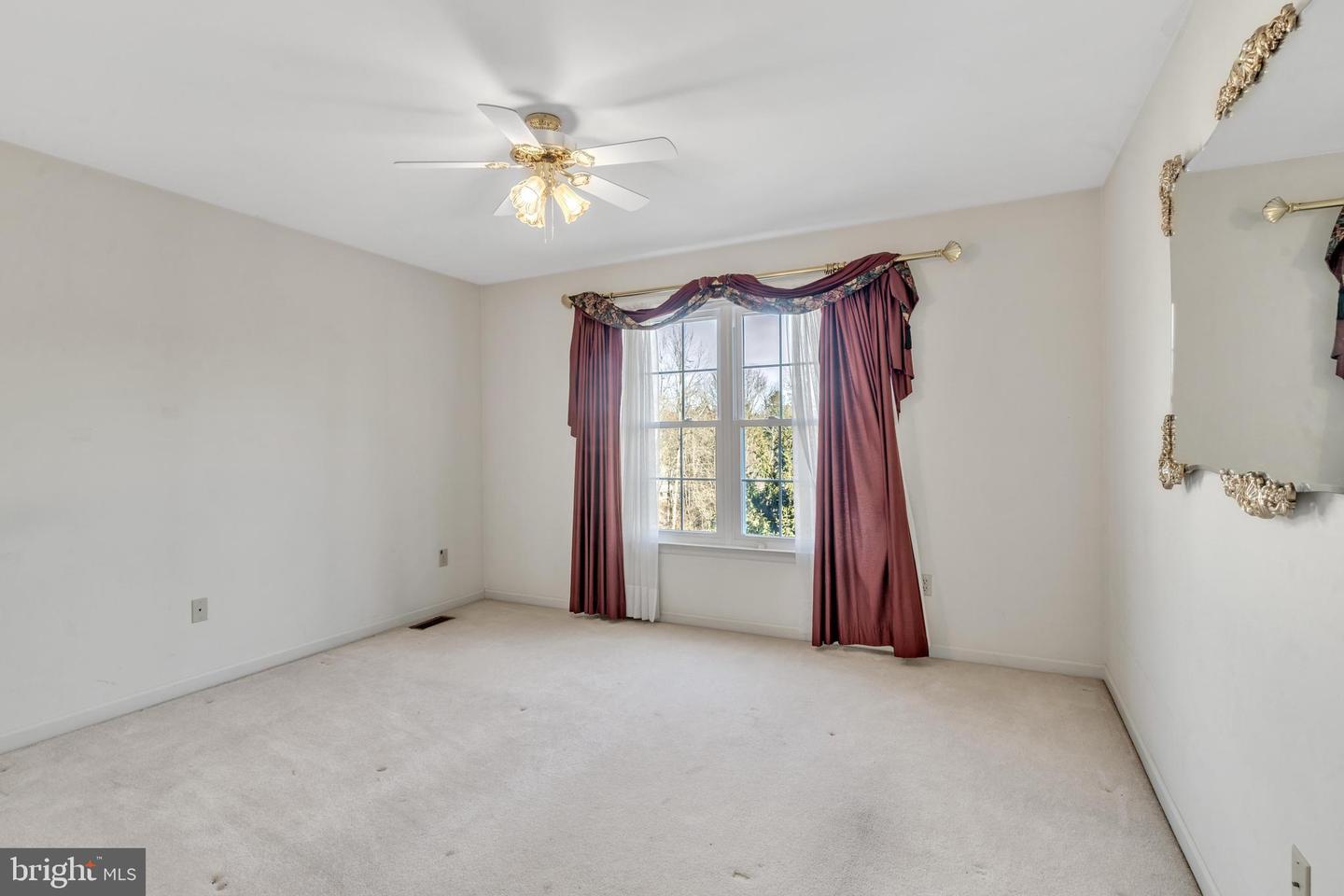 76 Hidden Valley Dr