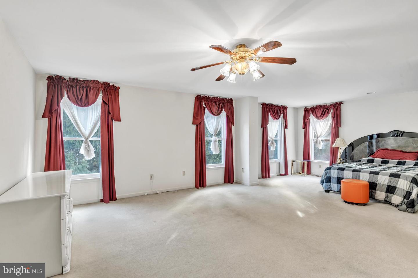 76 Hidden Valley Dr
