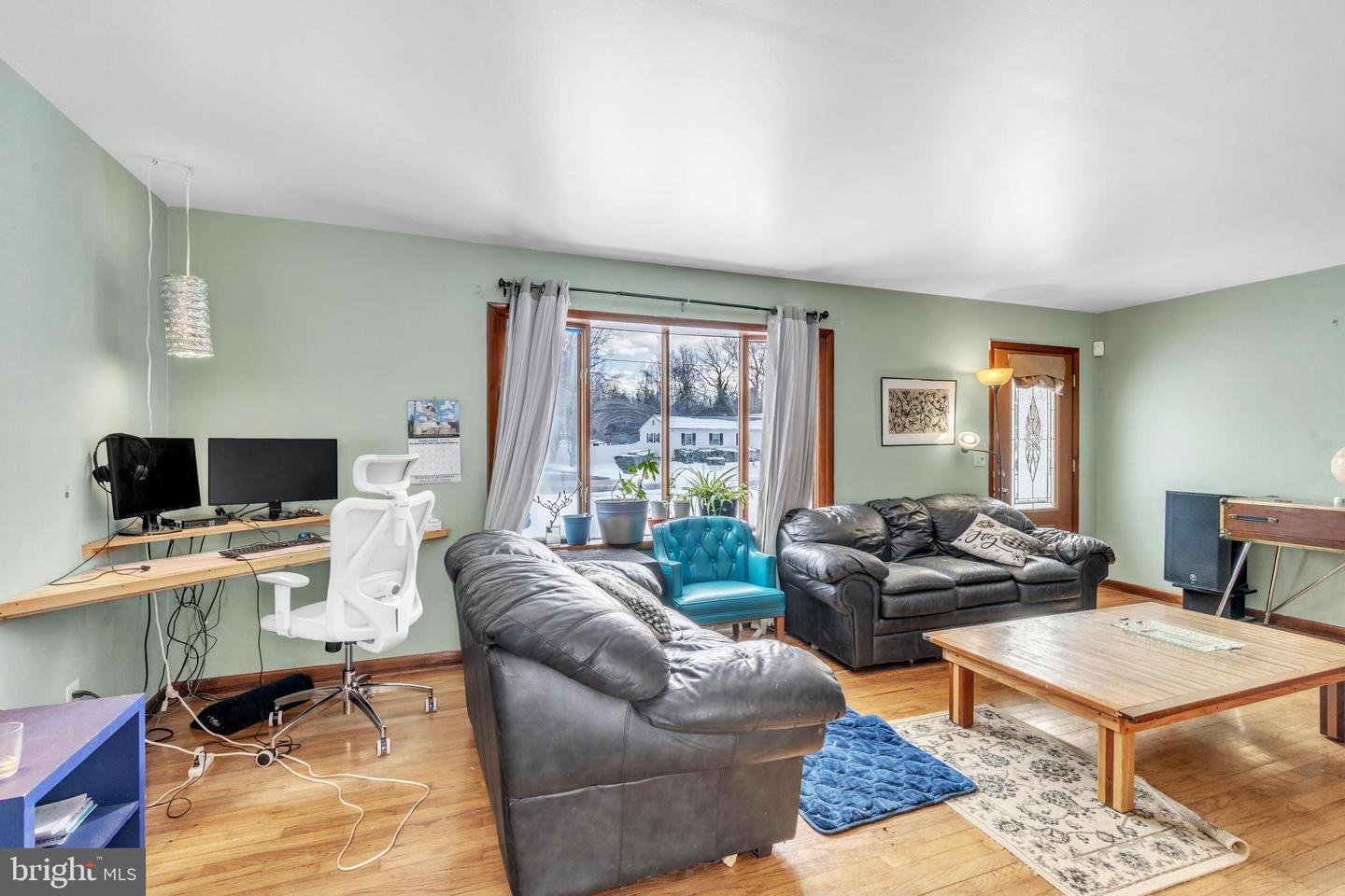 405 New St
