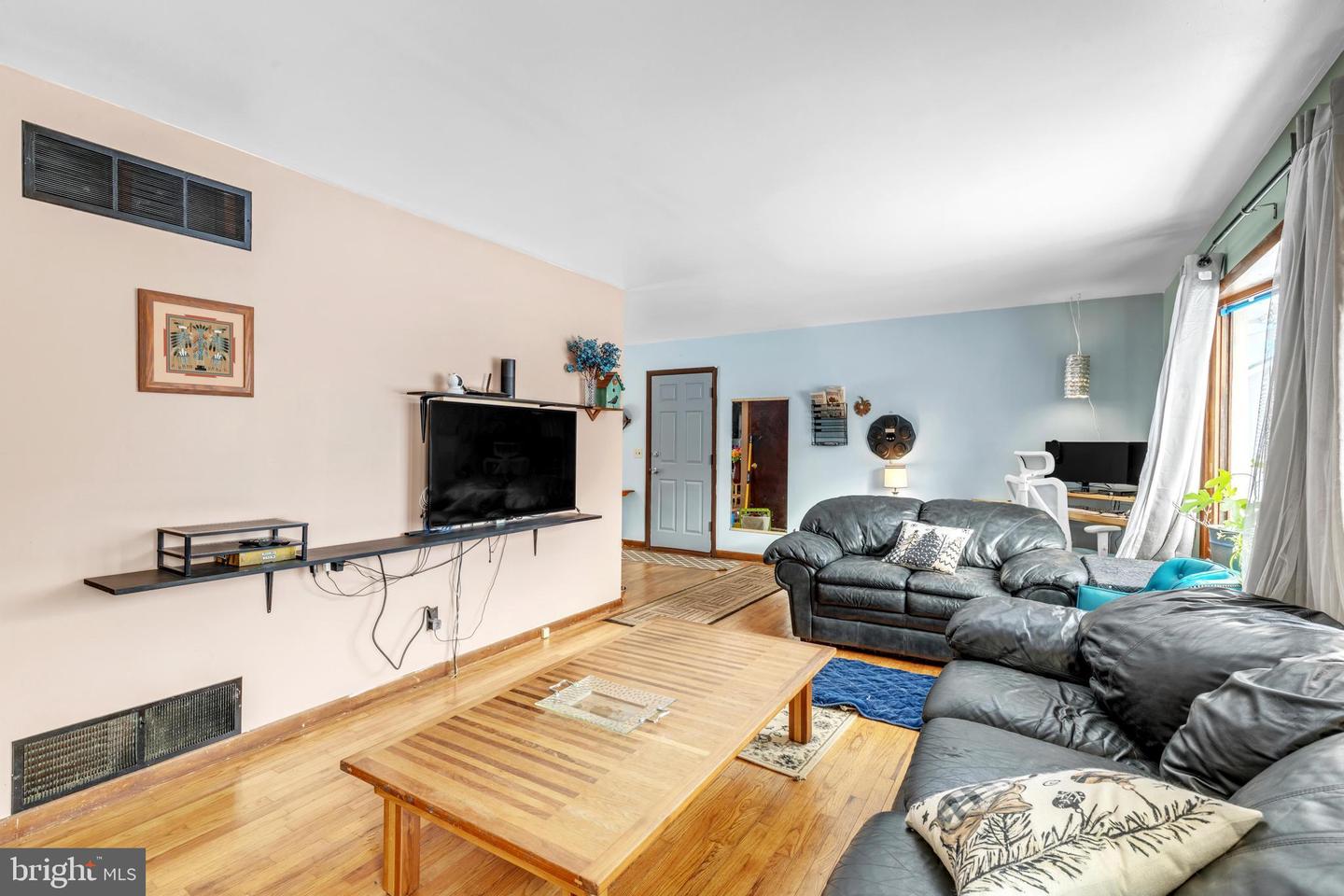 405 New St