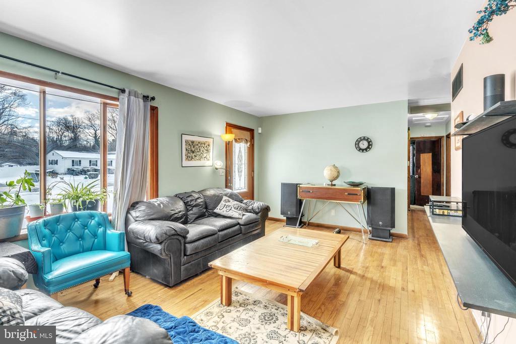 405 New St