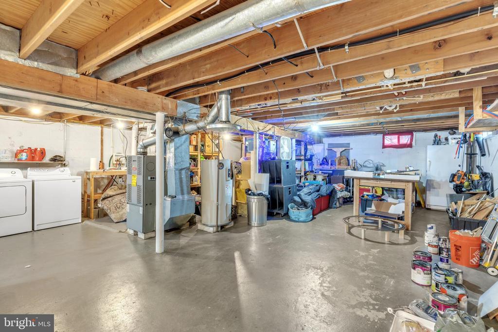 405 New St