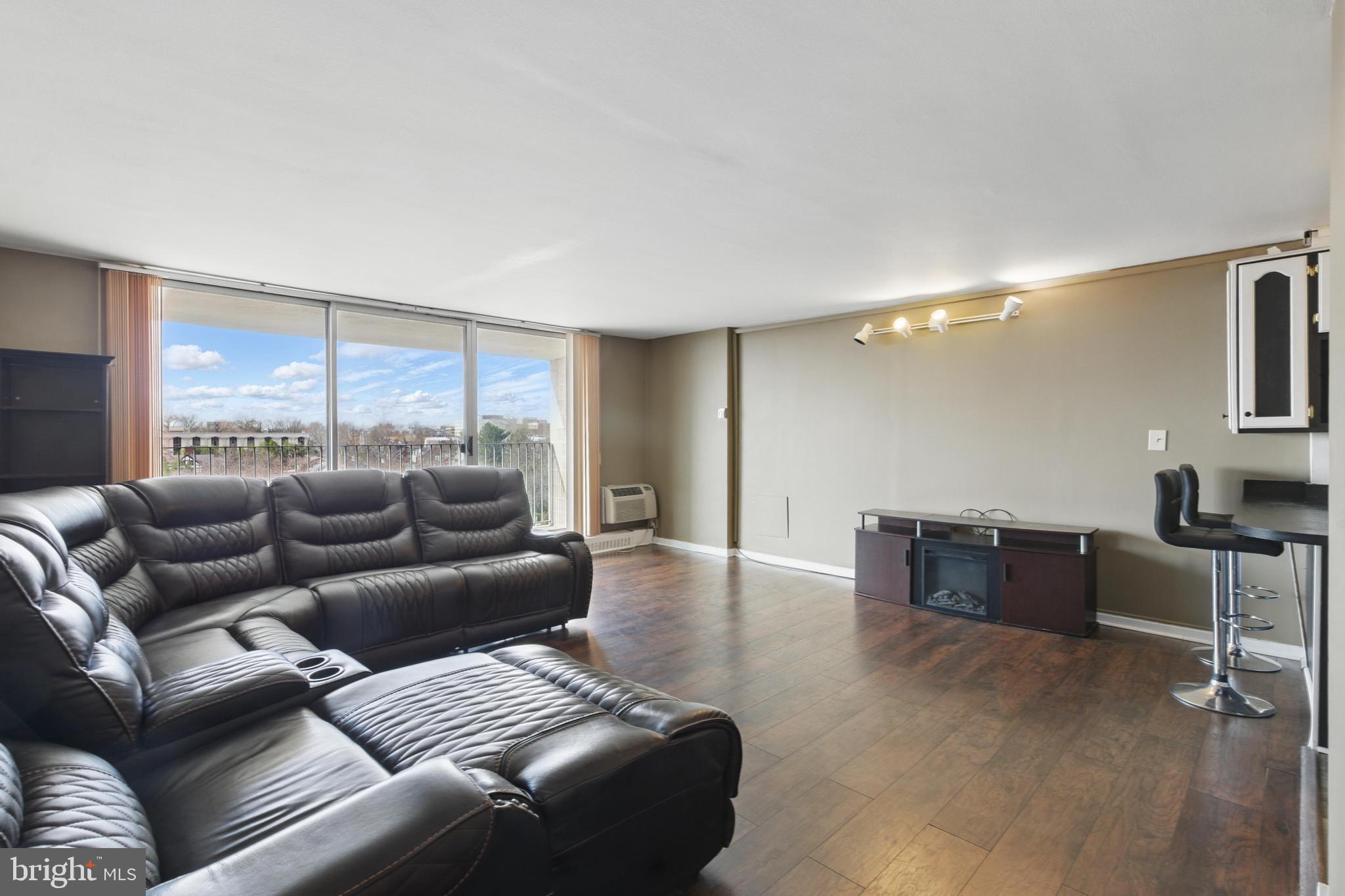 1401-Unit Pennsylvania Ave #906