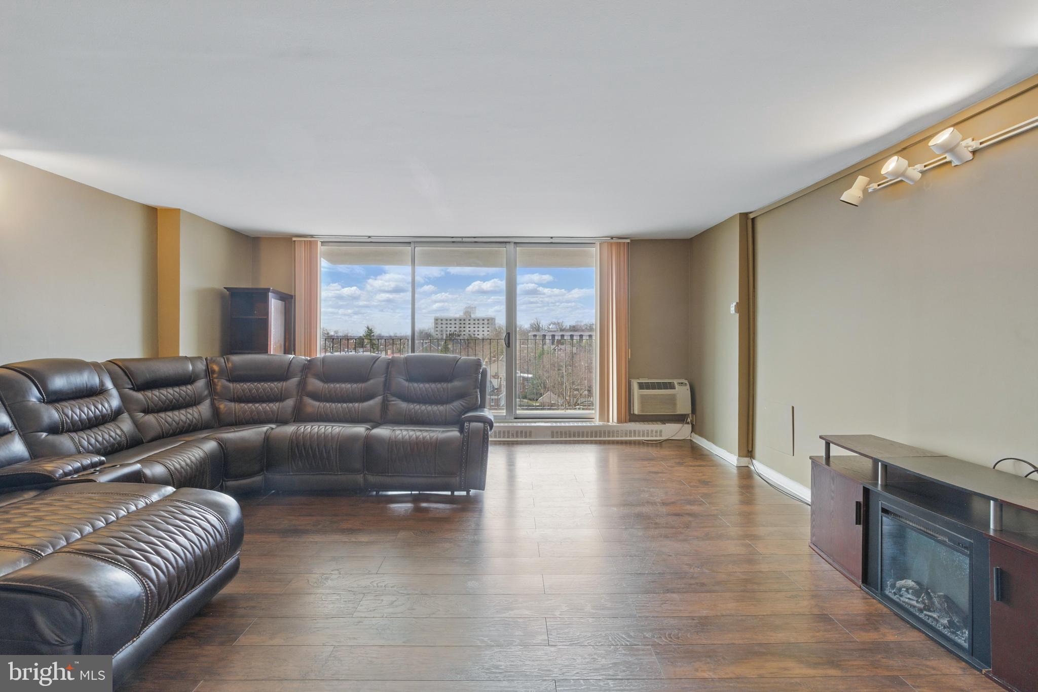 1401-Unit Pennsylvania Ave #906