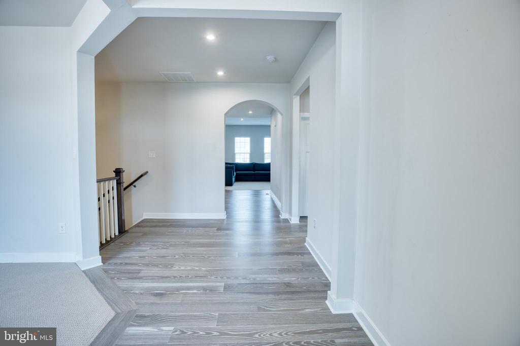 246 Anglesey Dr