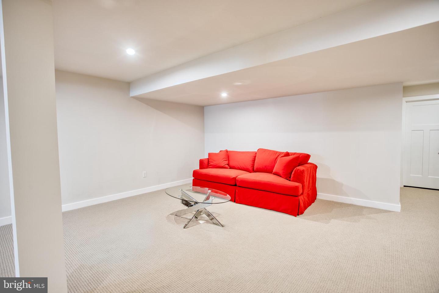 246 Anglesey Dr