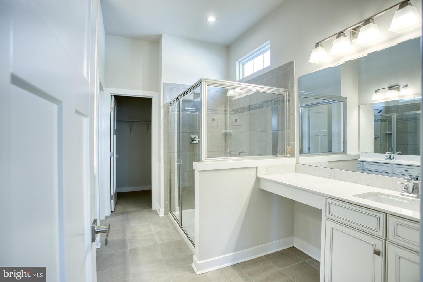 246 Anglesey Dr