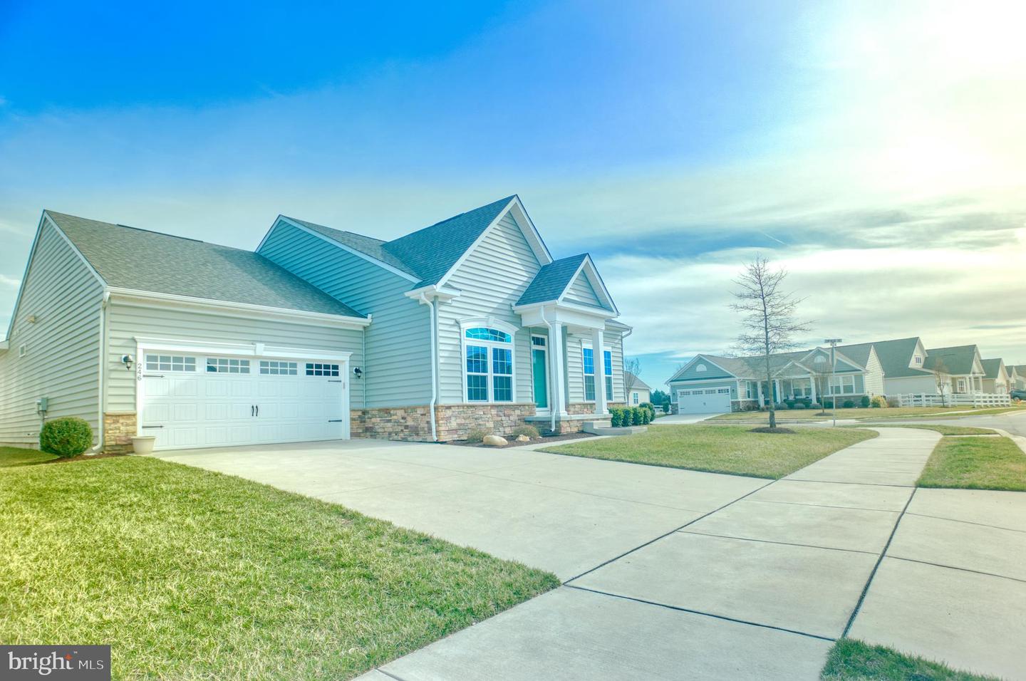 246 Anglesey Dr