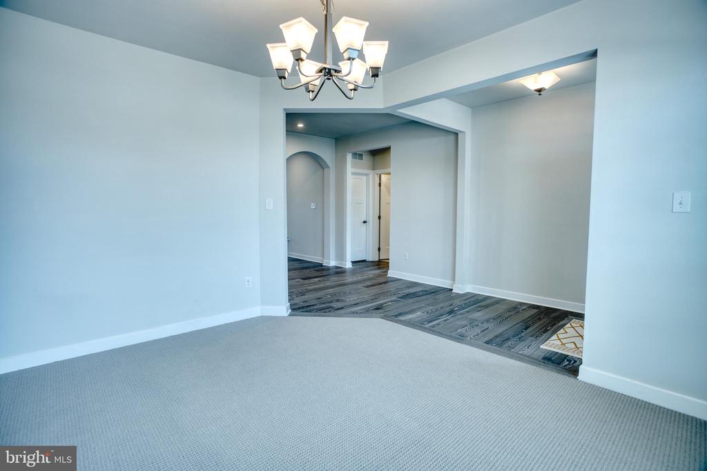 246 Anglesey Dr