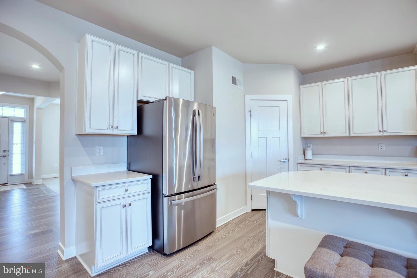 246 Anglesey Dr
