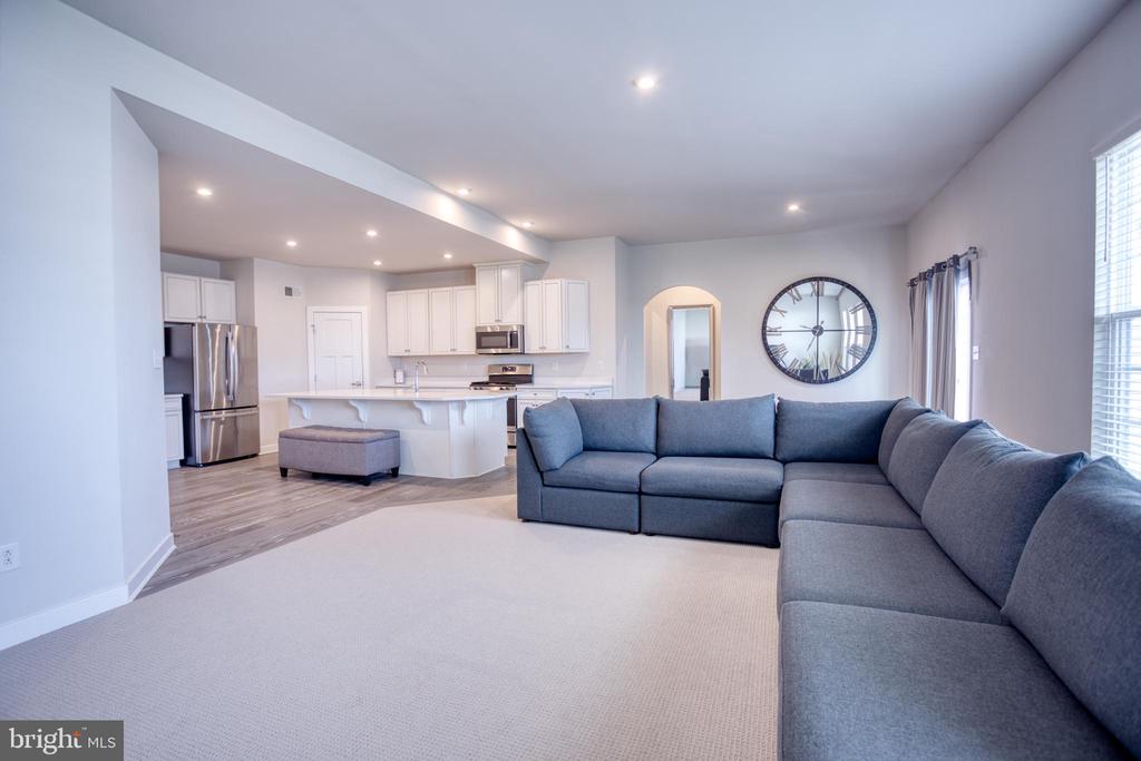 246 Anglesey Dr