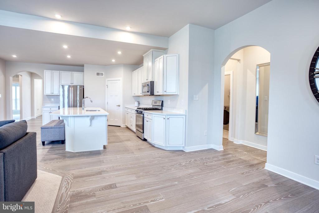 246 Anglesey Dr