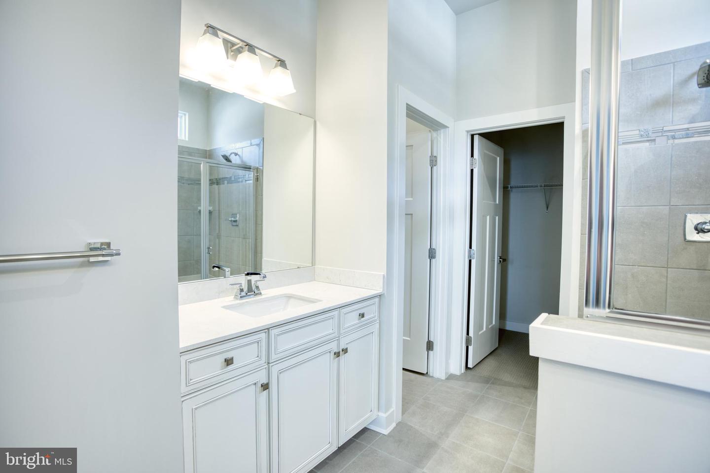 246 Anglesey Dr