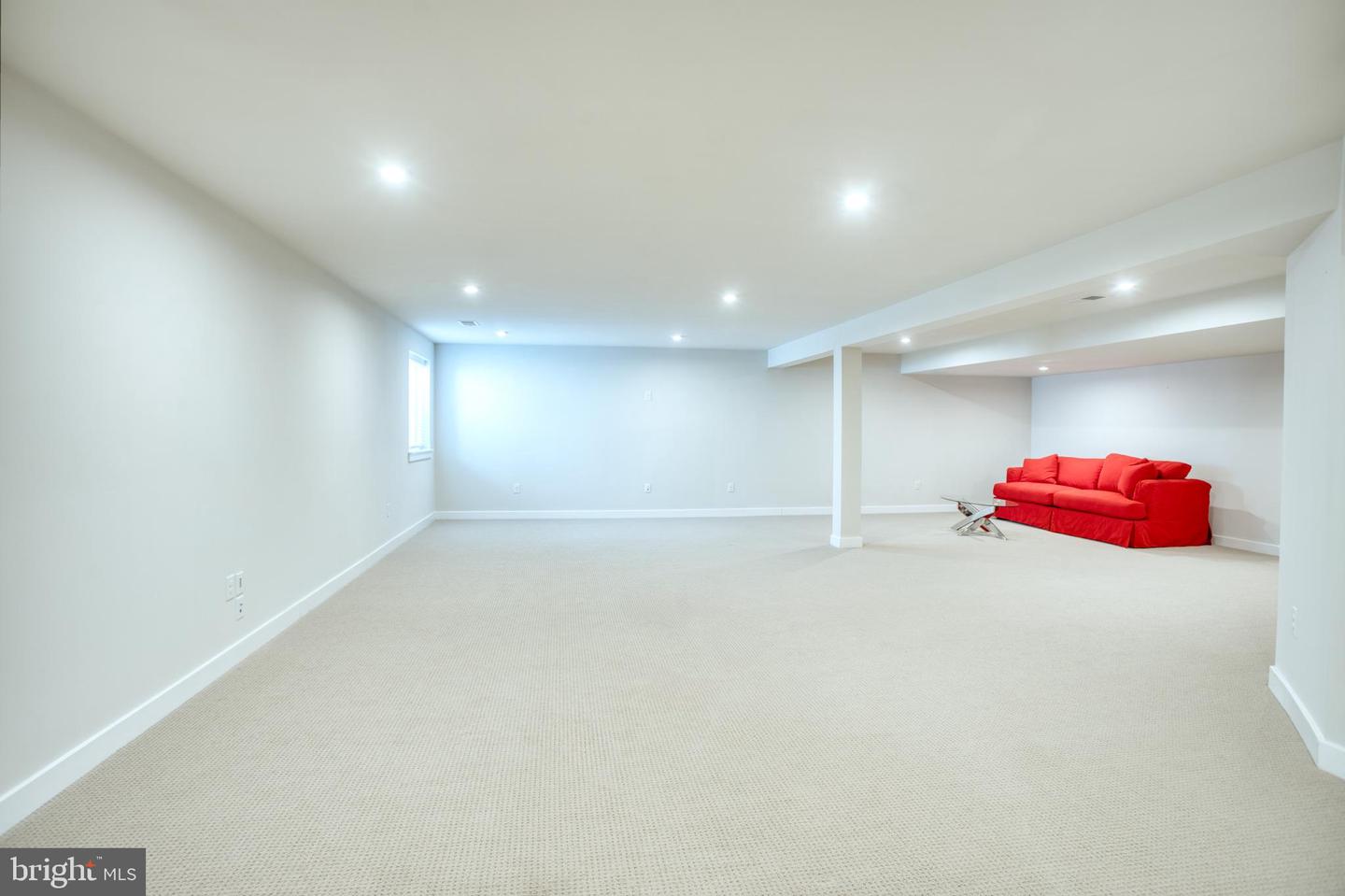 246 Anglesey Dr