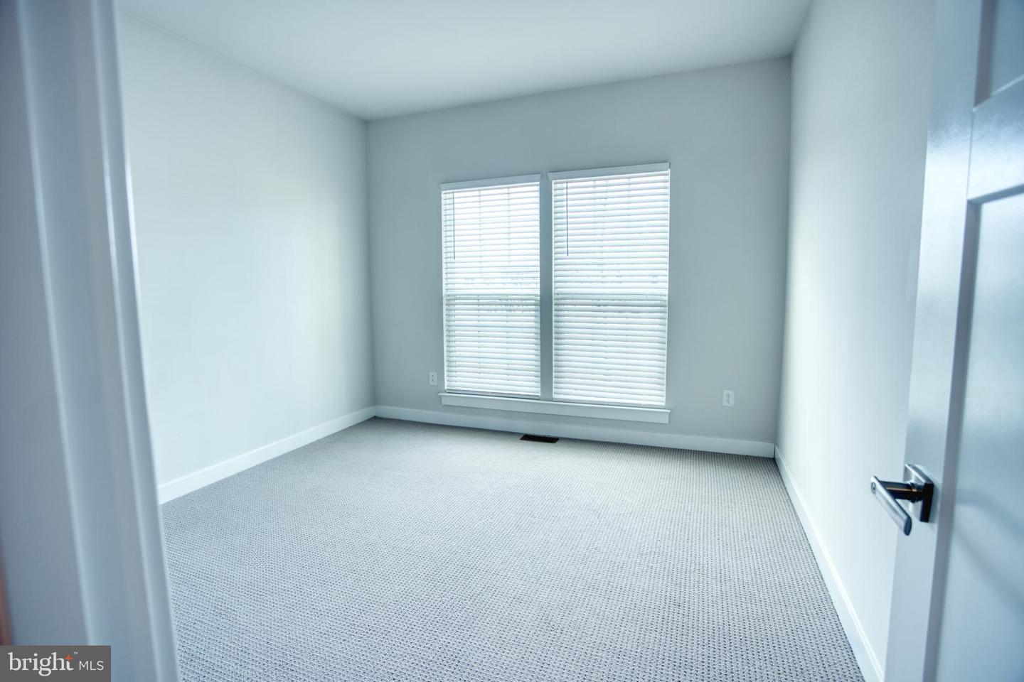 246 Anglesey Dr
