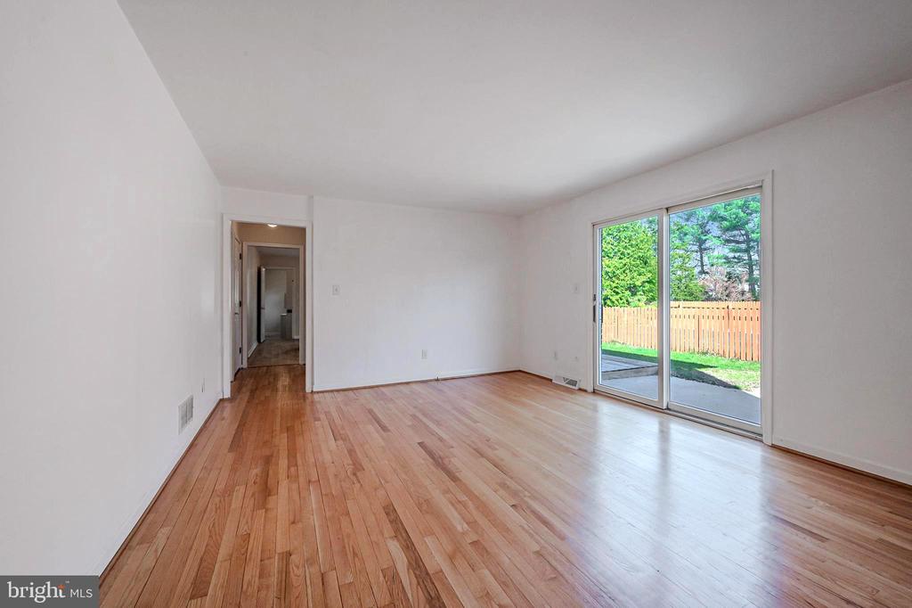 4 Phoenix Dr