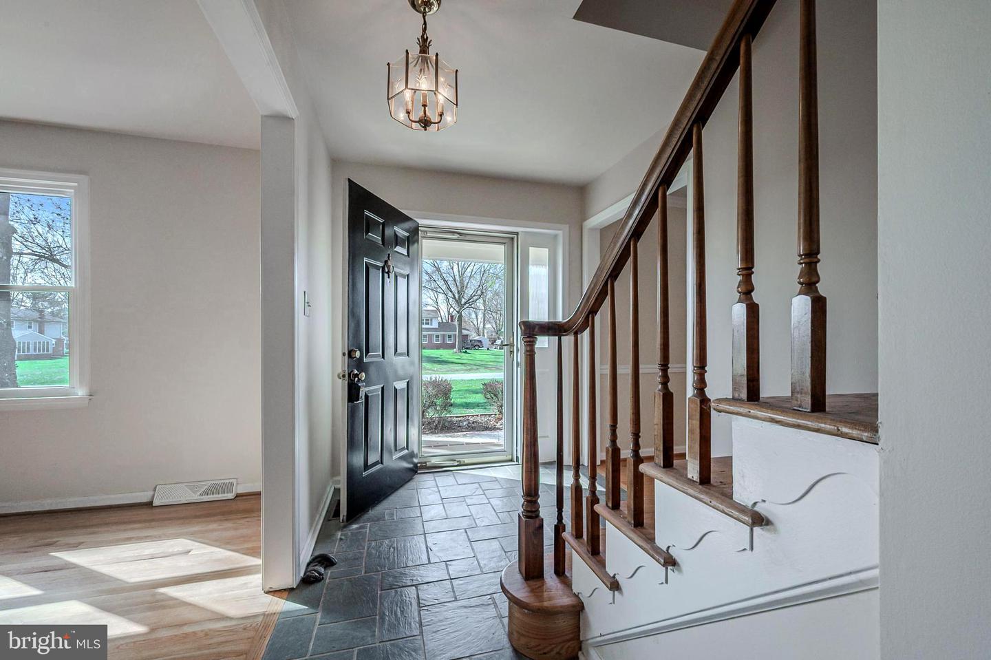 4 Phoenix Dr