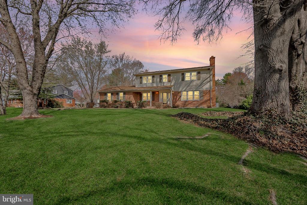 4 Phoenix Dr